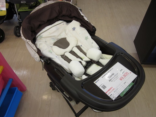 安心の保証付！クリーニング済！コンビ　ネムリラ 電動ハイ＆ロースウィングラックです！