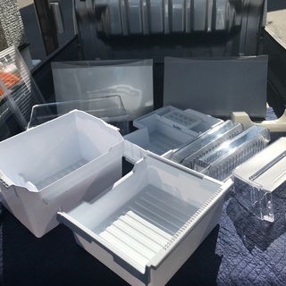 取引中2014年製シャープ3ドア冷凍冷蔵庫美品。千葉県内配送無料。設置無料。