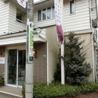 ネットショップのお仕事♪リユースブランド品（主にファッションアイテム）の販売補助業務★データ入力や事務作業・発送業務など 未経験・長期・Wワーク歓迎 固定シフトなし 空き時間を有効活用しませんか？の画像