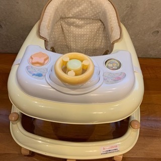 ベビー歩行器