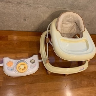 ベビー歩行器の画像