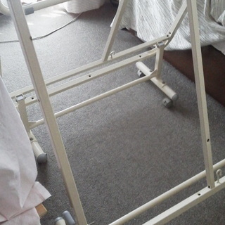 シングルベッドフレーム　折り畳みの画像