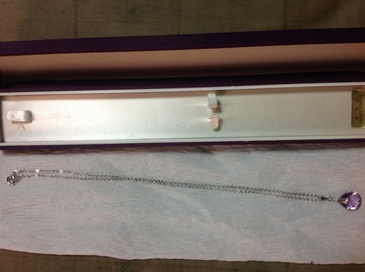 日本産の本水晶（紫色）