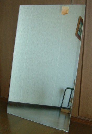 壁に取り付け用　鏡　　９１×５７㎝　美品