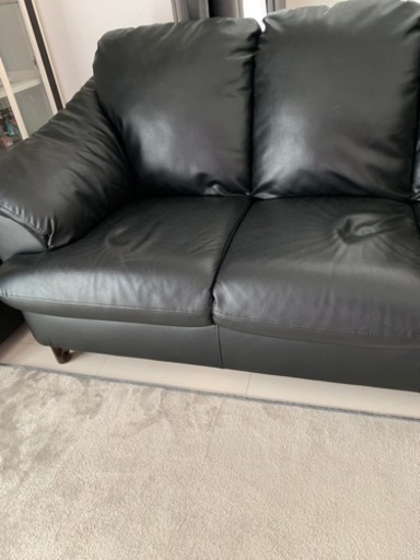 どんなお部屋でもしっかり決まる！！2人掛けソファー