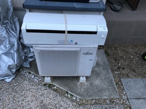富士通エアコン六畳用 2.2kw 2014年