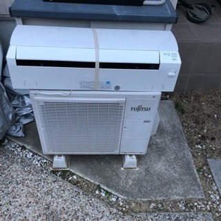 富士通エアコン六畳用 2.2kw 2014年