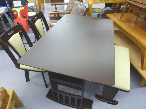 PayPay可 【手稲リサイクル】伸長式ダイニングテーブル4点セット バタフライ　チェア　ベンチ　ファミリー ￥18,800-