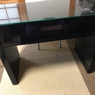 値下げー！ネイルテーブル&イスセットの画像