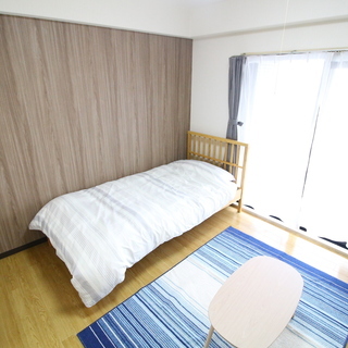 本日より3日間でご予約の方のみ、1週間無料キャンペーン実施します！※1ヶ月以上ご利用の方のみ2人入居可能！1日あたり賃料3,000円★ビジネスホテル感覚でどうぞ♪Wi-Fi・水道代・光熱費無料♪家具家電付きのマンスリー&ウィークリーマンション♪カバンひとつで即入居ＯＫ★兵庫、神戸、新長田エリア - 神戸市
