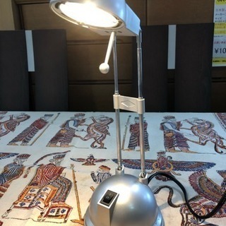 【超美品‼️】イー・ピー・アイ株式会社 自在スタンドライト テーブルランプ 照明器具の画像