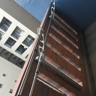 ステンレス製物干し竿2本の画像