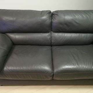 【値下げ!!価格交渉可】2~3人掛け 合皮ソファの画像