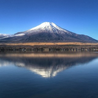 世界遺産 逆さ富士 写真 A4又は2L版 額付き