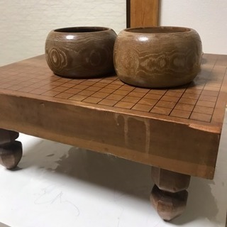 碁盤と碁石の画像