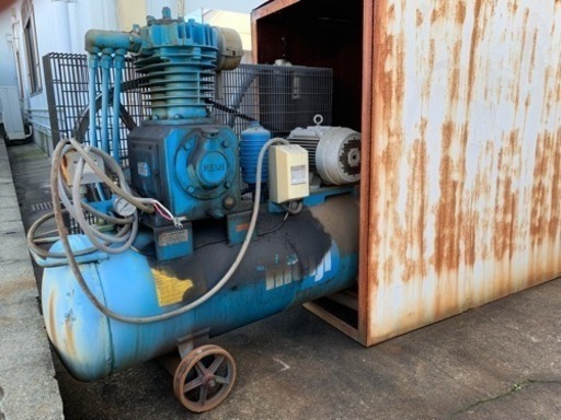 明治 200V コンプレッサー