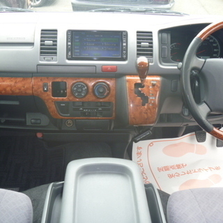 自社ローン承ります(審査がございます)☆0円車輌あり！！エブリーオート本店☆トヨタ☆ハイエース☆ロングスーパーGL☆2,000cc☆ローダウンの画像