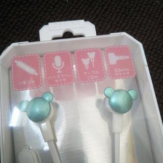 くまちゃんの形のイヤホン