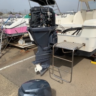 ヤマハFC23、4スト90ps船外機、10人乗りボートの画像