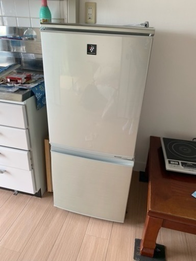 中古の冷蔵庫です。 2ドア