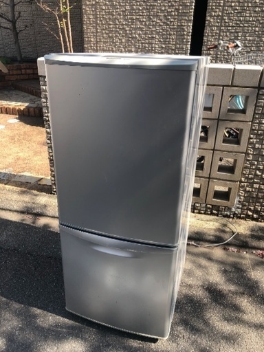【受付中】送料無料 Panasonic パナソニック National ナショナル 2ドア冷蔵庫 シルバー NR-B142J 135L 家電家具多数出品中 一人暮らし 新生活