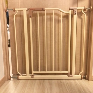 【お受け渡し予定あり】クルーミー ベビーゲート 69〜90cm対...