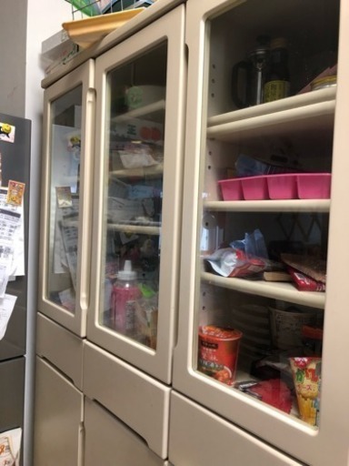食器棚大お値下げしました