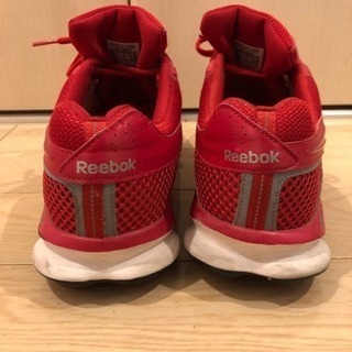 【使用感ありなので格安で】リーボック スニーカーの画像