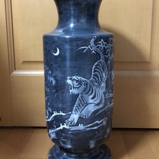 ★大型 大理石 気壮山河 虎彫り 花瓶 高さ約45.5㎝の画像