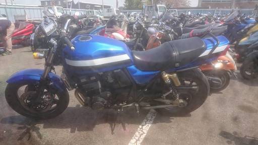 ☆人気車 カワサキZRX400♪