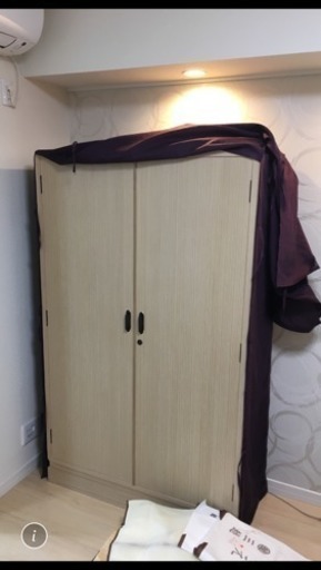 引き取られて行きました。桐ダンス