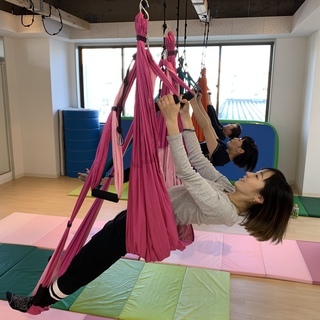 初級クラス　空中体幹トレーニング　シルクサスペンション™️　「 studio AirTrip 浦安」の画像
