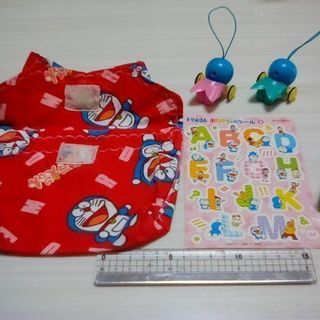 ★ ドラえもん5点セット　袋、シール、ストラップ2個、腕時計  値下げしました！！の画像