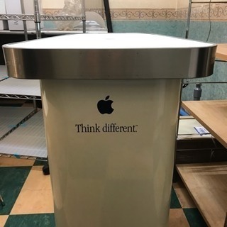 Apple 端末展示台 