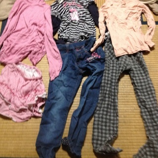 子供服 上着 シャツ スカート ズボン ワンピース 39セット 古着 ！ 子供・幼児用バッグも無料で差し上げます！の画像