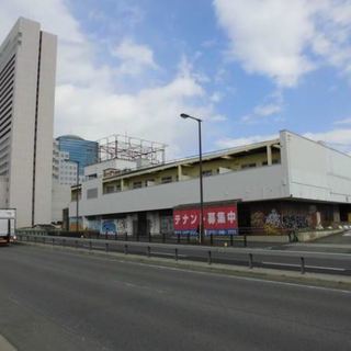 貸店舗・事務所  ★堺駅４分★　約２１０坪　旧２６号線に面するロ...