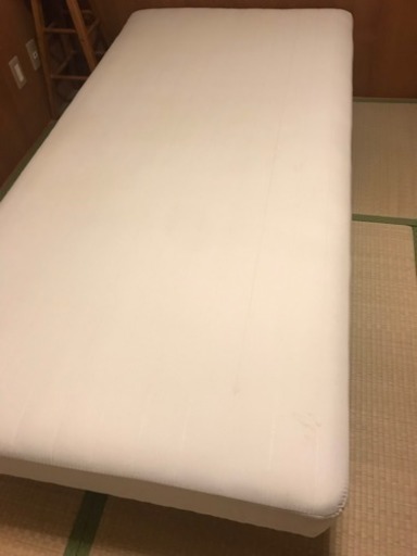 シングルベッド