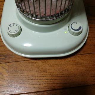 石油ストーブ風遠赤外線ヒーターの画像