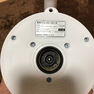 電気ケトル アイリスオーヤマ ike-1001-w