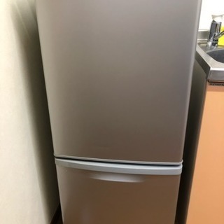 冷蔵庫(Pnasonic NR-B145W-S)の画像