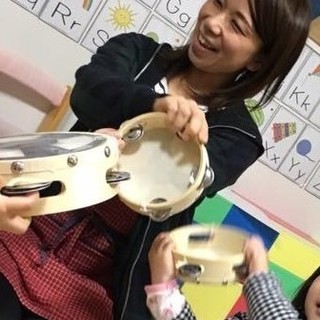 親子の日常を楽しくする　おやこ英語リトミックそらひろ