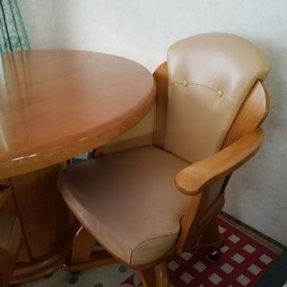 ダイニングテーブル.椅子4脚セットの画像