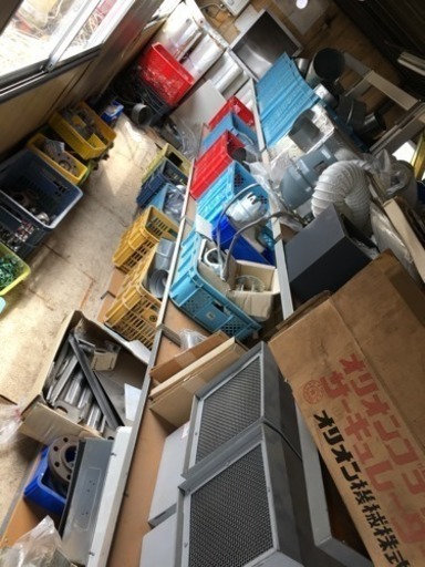 価格は相談の上‼️早い者勝ち‼️ 水道屋 必見‼️材料処分‼️約20畳の部屋丸ごと‼️来週、28日までの引き渡し‼️ EBARA ラインポンプ 40LPD 等多数 大工 工事 工具