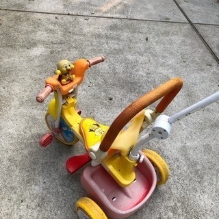 かわいそうなアンパンマン号【三輪車】