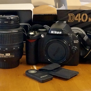  【美品】Nikon D40 レンズキット&kenkoのレンズプロテクターとNIKONのリモコン付きの画像