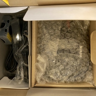  【美品】Nikon D40 レンズキット&kenkoのレンズプロテクターとNIKONのリモコン付きの画像