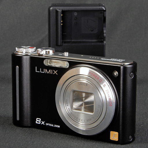 パナソニック デジタルカメラ LUMIX ZX1 1210万画素 光学8倍ズーム　Used美品