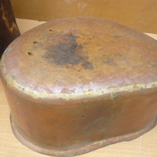 天然木使用の火鉢・時代物　銅板の落としの画像