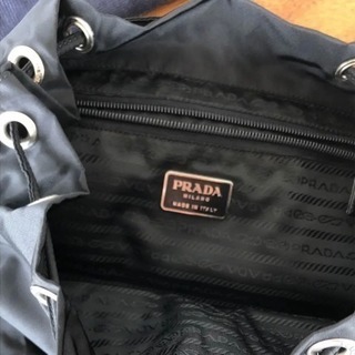 PRADAリュックの画像
