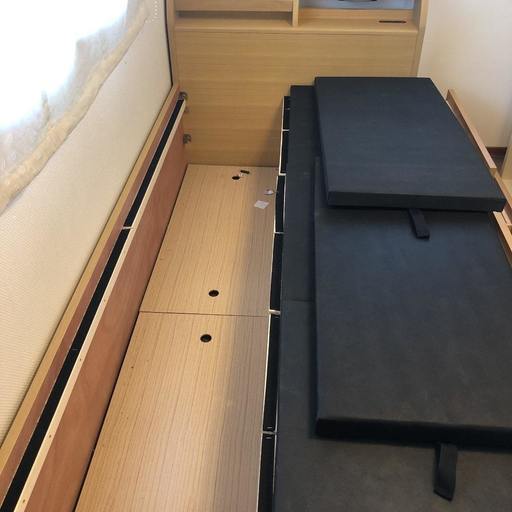組立シングルベッド、ココナツヤシマットレスつき
